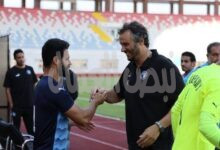 رئيس بيراميدز يحفز اللاعبين قبل مباراة الزمالك